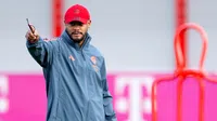 Vincent Kompany renueva como DT del Bayern Munich