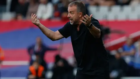 Hansi Flick arrepentido tras sus acciones en el partido ante Girona