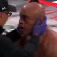 Anderson Silva vence por nocaut técnico a Tyron Woodley