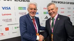 ¡Momento especial! DT de Sudáfrica y Javier Aguirre se en reencuentran tras sorteo