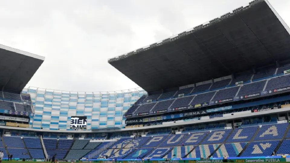 Histórico jugador del Puebla propone nombrar Manuel Lapuente al Estadio Cuauhtémoc