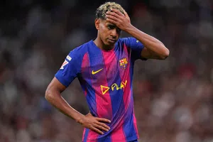 Asistente de Hansi Flick sobre Lamine Yamal en El Clásico: "tal vez le afectó el ambiente del Bernabéu"