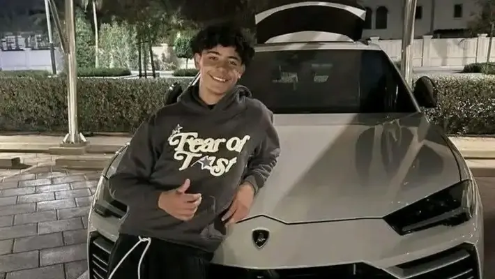 Hijo de Cristiano Ronaldo presume su primer coche: un Lamborghini
