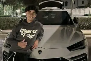 Hijo de Cristiano Ronaldo presume su primer coche: un Lamborghini