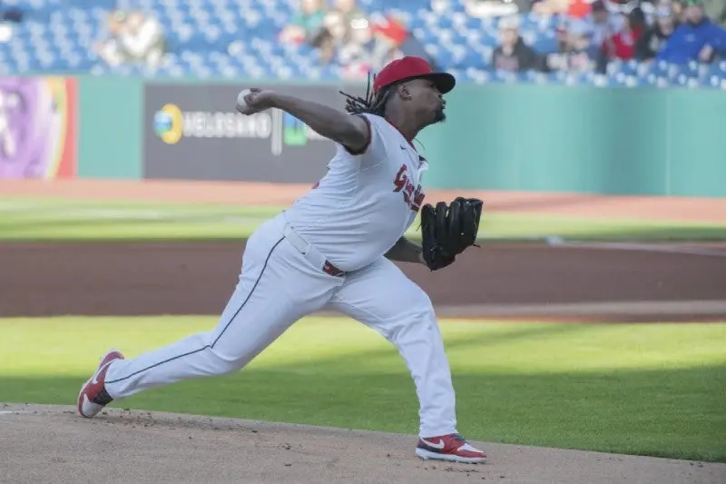 Luis Ortiz es suspendido | AP