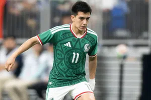 Gilberto Mora sorprende en el Top 100 de The Athletic de cara al Mundial 2026