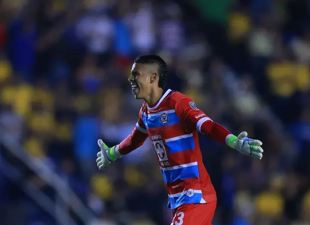 Kevin Mier vuelve a la acción con Cruz Azul