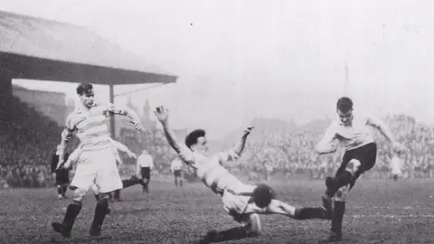La noche interminable: El partido de futbol más largo de la historia