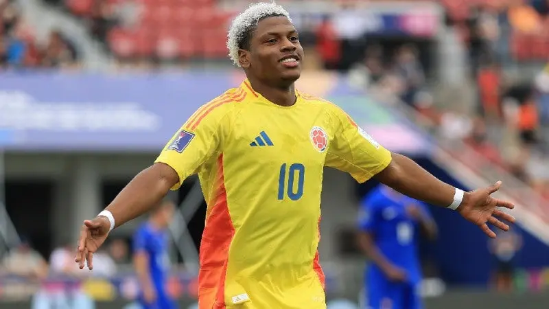 Óscar Perea ya está en Coapa: El primer refuerzo del América presenta exámenes médicos