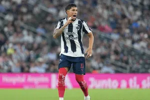 Carlos Salcedo encendió la previa del Clásico Regio: “No es un partido más”