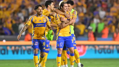 Uriel Antuna y Sebastián Córdova: Los números de los jugadores que quiere Pumas