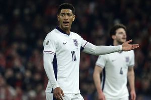 Leyenda explota por críticas a Bellingham: 'No creo que Inglaterra esté preparada para una superestrella negra'