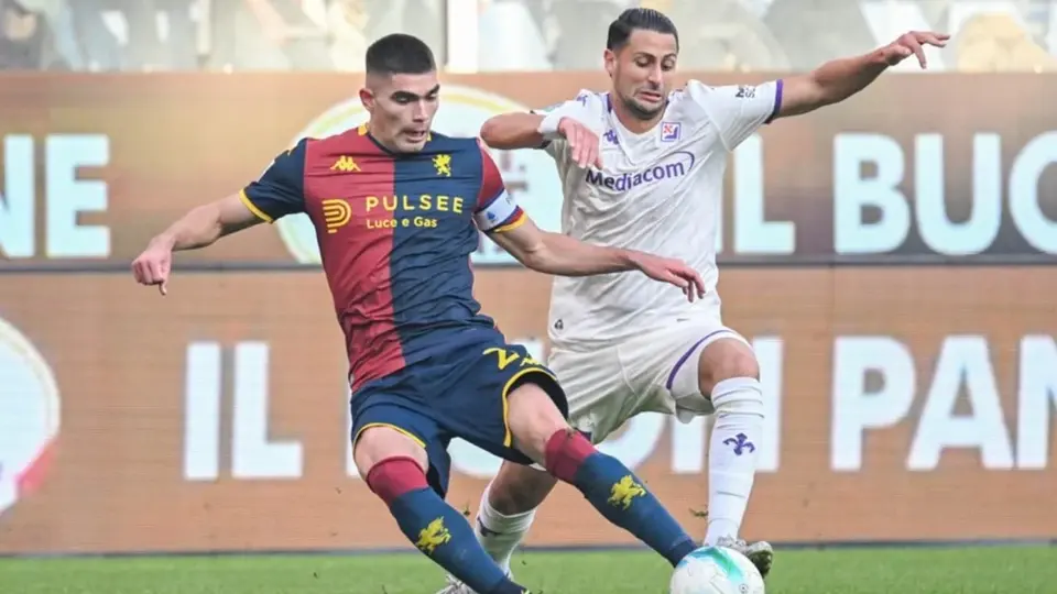 Genoa de Johan Vásquez rescata empate ante Fiorentina en el debut de De Rossi como su nuevo DT