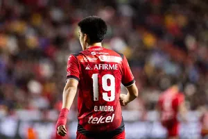 ¡Inaudito! Miembro de FOX Sports pide lesionar a Gilberto Mora en el Tigres vs Xolos