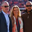 Lewis Hamilton presente en la derrota de Denver ante Jacksonville