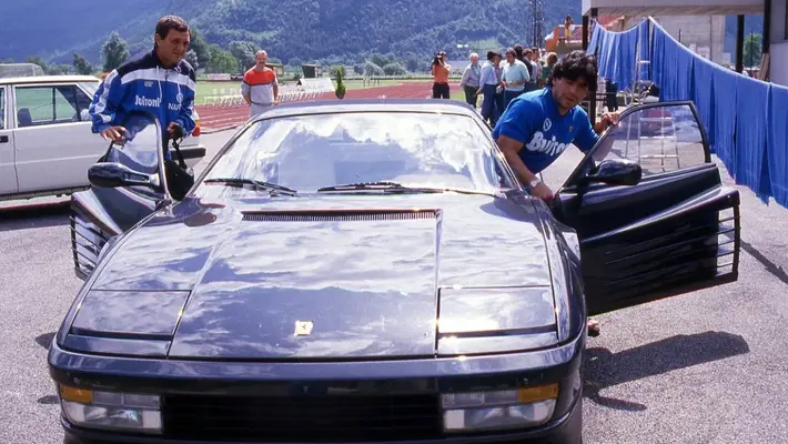La historia del primer Ferrari negro; capricho de Maradona