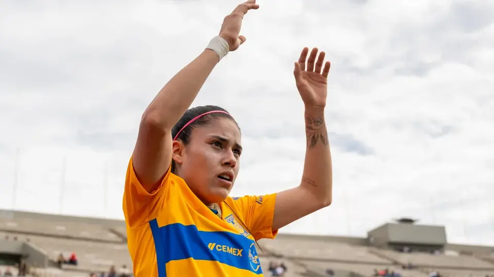 Lizbeth Ovalle reacciona al llevarse el Premio Marta: "Representa la calidad del futbol en México"