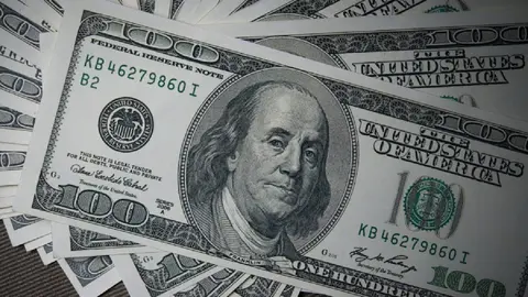 ¿Vas a cambiar pesos por dólares? Así está el tipo de cambio HOY jueves 20 de noviembre