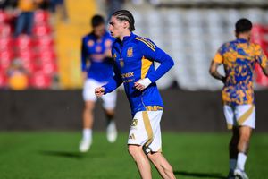 ¡Casi borrado! Marcelo Flores y su poca actividad con Tigres en el Apertura 2025