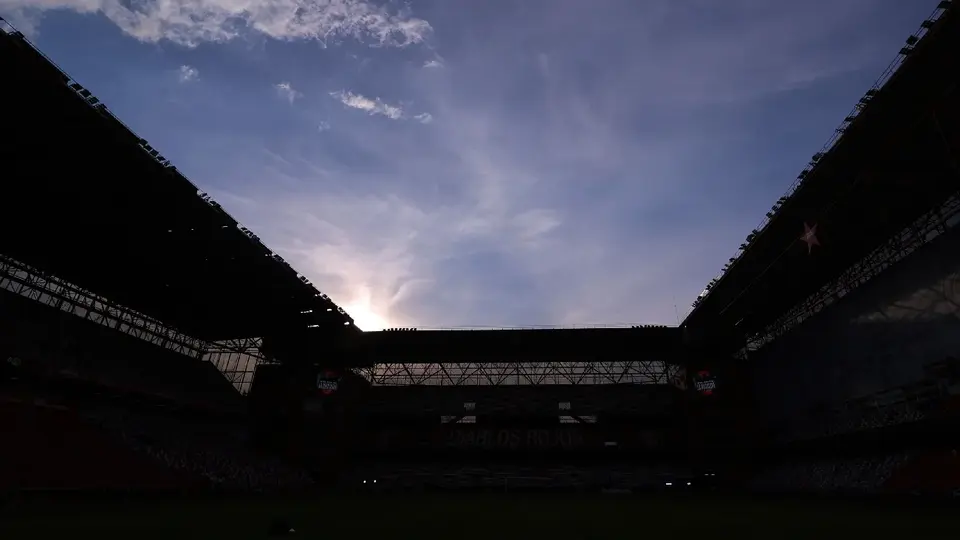 ¡Tensión en el Nemesio Diez! Afición del Toluca y Ángel Malagón protagonizan candente encuentro