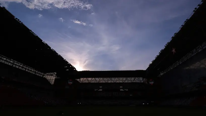 ¡Tensión en el Nemesio Diez! Afición del Toluca y Ángel Malagón protagonizan candente encuentro