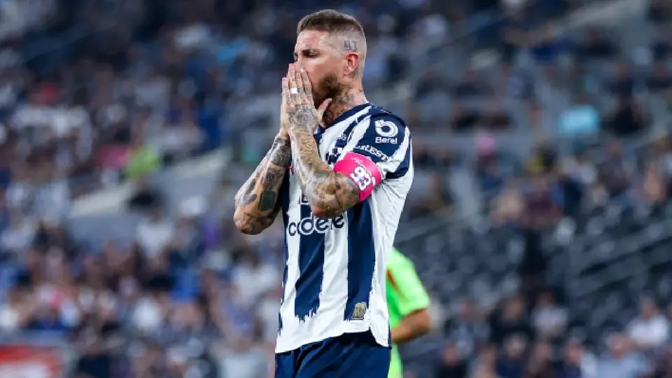 Aficionado buscó autógrafo de Sergio Ramos y casi se queda sin jersey