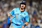 Blue Jays hacen historia en el Dodger Stadium con jonrones espalda con espalda