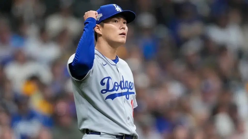 Yamamoto lanza joya histórica y pone a Dodgers 2-0 sobre Milwaukee
