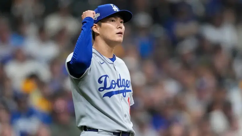 Yamamoto lanza joya histórica y pone a Dodgers 2-0 sobre Milwaukee