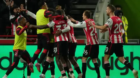 ¡Crisis! Liverpool acumula su cuarta derrota consecutiva en Premier League ante Brentford