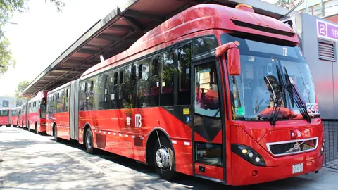 ¡El Metrobús se desvela! Línea 2 amplía su horario… pero ¿subirá el precio?