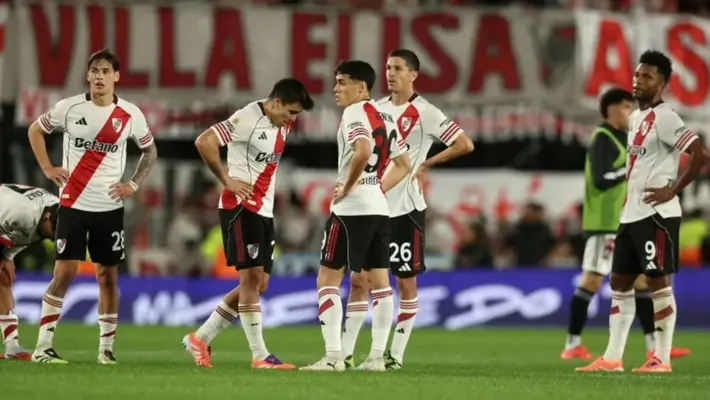 River Plate, tras caer ante Gimnasia, perdió su cuarto juego como local, algo que no pasaba desde 1926