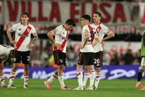 River Plate, tras caer ante Gimnasia, perdió su cuarto juego como local, algo que no pasaba desde 1926