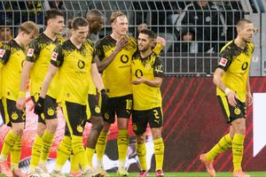 Borussia Dortmund vence al Hoffenheim y sube puestos en la Bundesliga