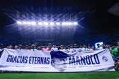 ¡Hasta el cielo, Manolo! Homenaje en el Puebla vs Cruz Azul a Lapuente