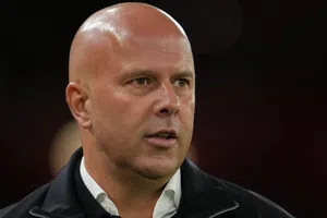 Exfutbolistas del Liverpool pierden la paciencia con Arne Slot luego de la eliminación en la Copa de la Liga