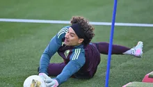 Memo Ochoa se olvida del Tri y disfruta de la NFL en el Santiago Bernabéu
