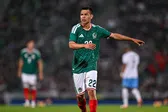 Chucky Lozano, sin problemas con la afición en Torreón, concedió autógrafos a seguidores
