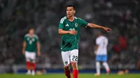Chucky Lozano, sin problemas con la afición en Torreón, concedió autógrafos a seguidores