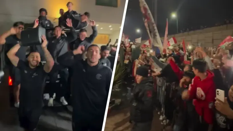 Jugadores de Toluca se suben a una patrulla para cantar 'La Cumbia de los Trapos' con la afición