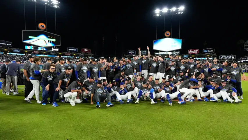 Shohei Ohtani lleva a los Dodgers a la Serie Mundial con una actuación histórica | AP