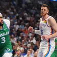 Anthony Davis viaja a México entre rumores sobre baja por lesión para enfrentar a Pistons