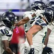 Seahawks aplastan 37-9 a Falcons y ponen medio pie en la postemporada