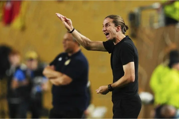 Filipe Luis fue despedido de su puesto al frente de Flamengo| AP