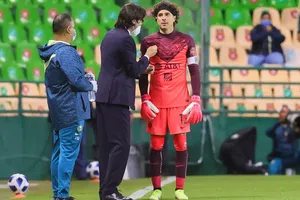 Guillermo Ochoa se reencontró con Santiago Solari en Madrid