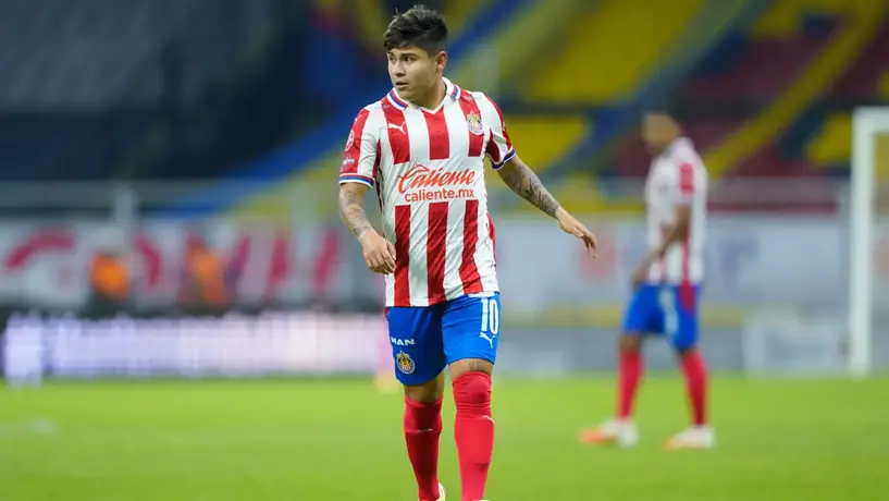 ¡De Chivas a la Talacha! Chofis López es anunciado como bombazo en el futbol amateur