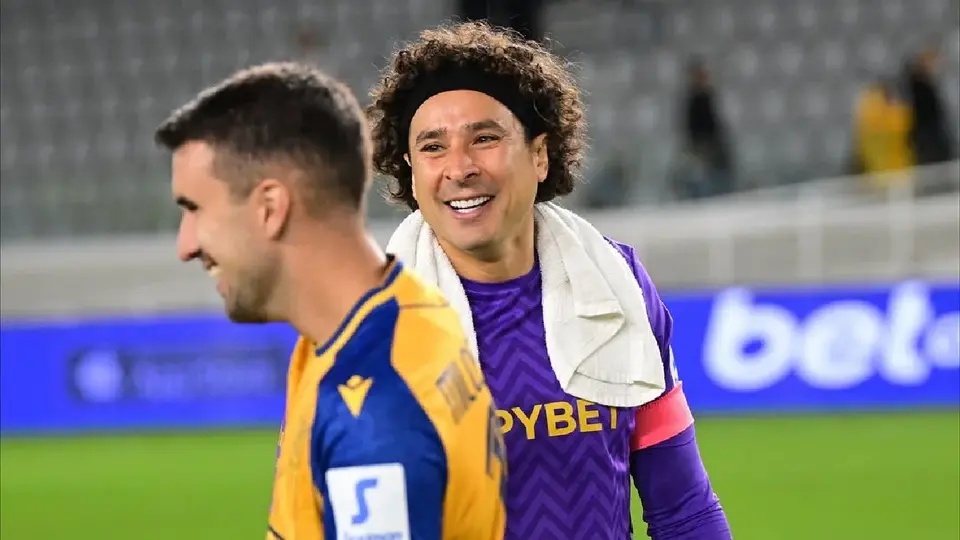 Guillermo Ochoa se ha sorprendido por el nivel de la Liga de Chipre: "No es una liga fácil"