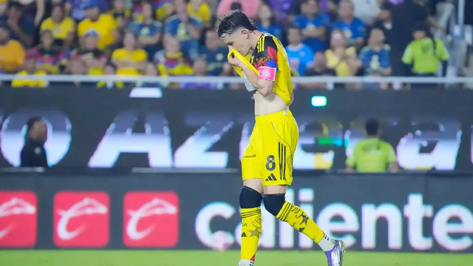 Álvaro Fidalgo enciende las alarmas tras salir lesionado ante Mazatlán