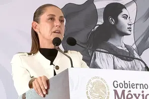 Sheinbaum exige que Grupo Salinas pague impuestos en lugar de invertir en campañas en redes