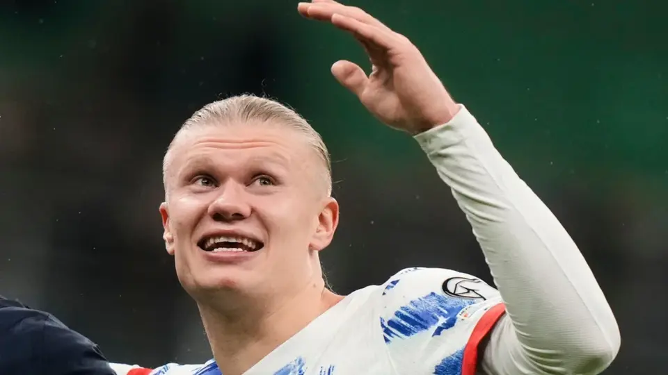 Erling Haaland se unirá a lista de padres e hijos que jugaron un Mundial